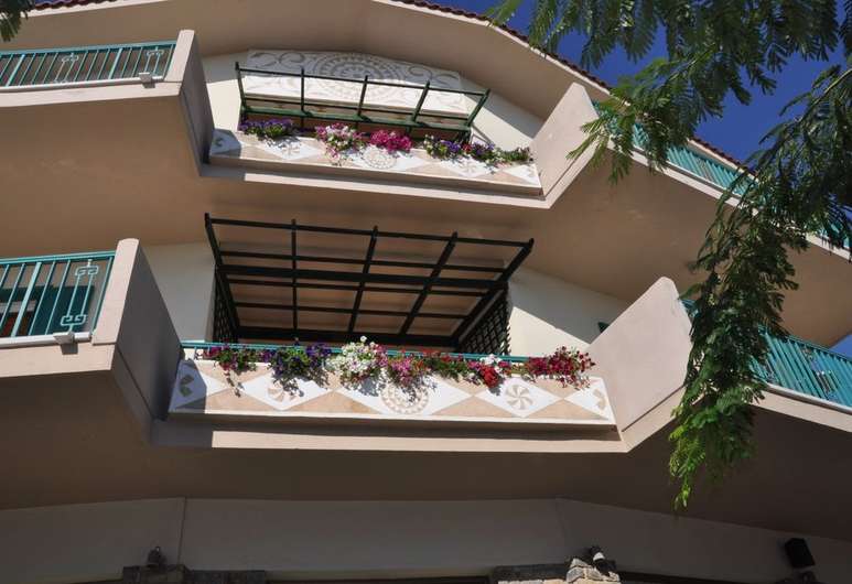 Kyveli Apartments