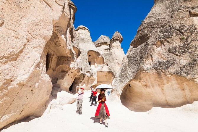 Églises rupestres et cheminées de fées - Excursion d'une journée dans le nord de la Cappadoce en petit groupe