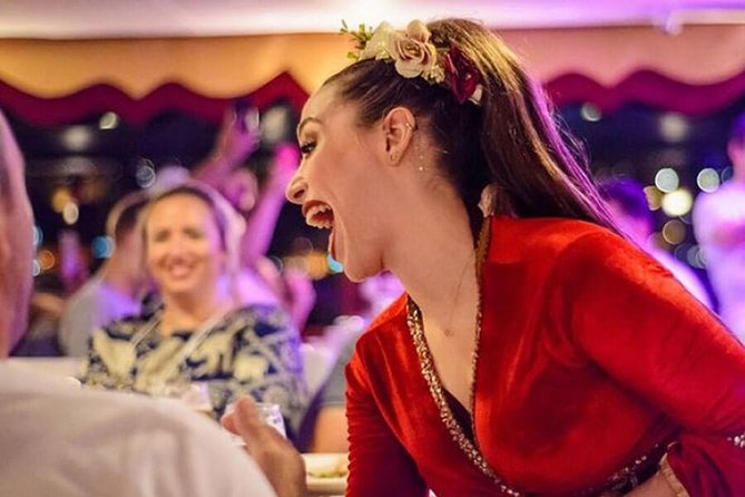 Dîner-croisière sur le Bosphore avec danses traditionnelles turques