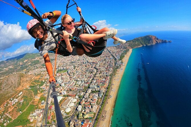 Lisanslı Rehber ile Alanya, Antalya Türkiye'de Tandem Yamaç Paraşütü