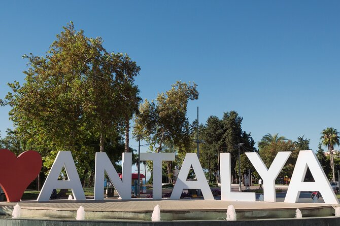 Points forts d'Antalya Chasse au trésor autoguidée et visite à pied