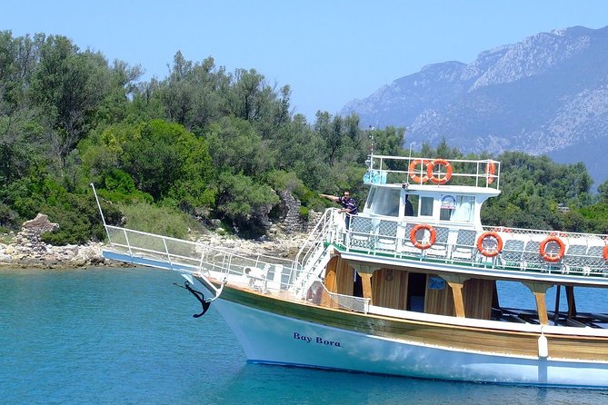 Gökova ve Kleopatra Sahili Günübirlik Tekne Turu Alkolsüz İçecekler Marmaris'ten dahildir