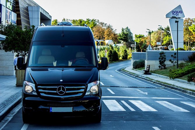 Transfer vom Flughafen Antalya (AYT) zur Seite – privater Minibus