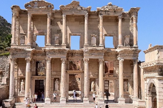 İstanbul uçuşlarından Efes turu dahil