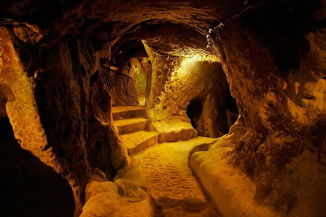 Visite de la ville souterraine et de la vallée des pigeons en Cappadoce