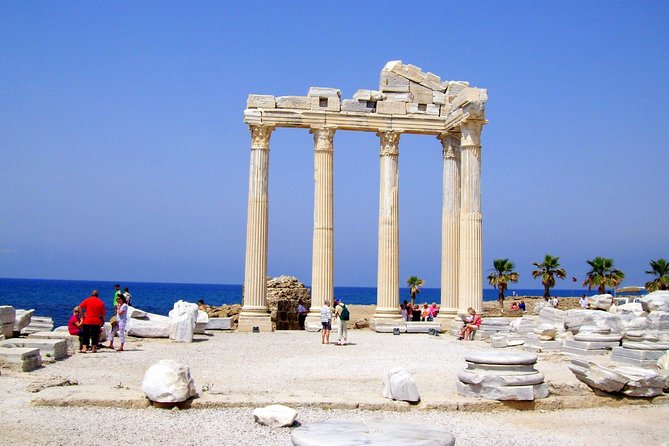 Excursion d'une journée au temple d'Apollon, à Aspendos et aux cascades de Manavgat au départ d'Alanya