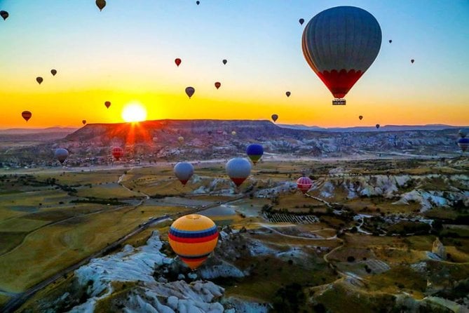 Vol en montgolfière en Cappadoce au lever du soleil