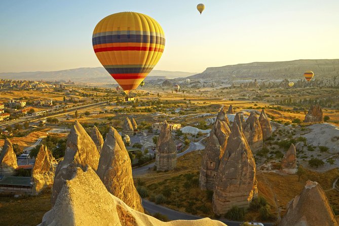 Excursión de 4 noches a Capadocia desde Estambul, incluidos vuelos y recorrido turístico por Estambul