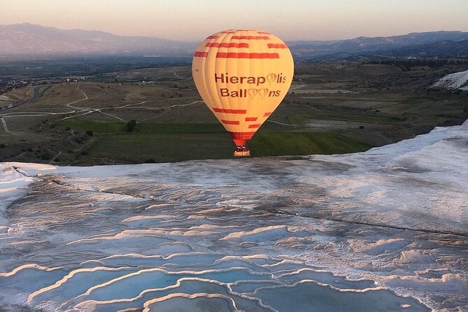 Ganztägige Pamukkale-Tour und Fahrt mit dem Heißluftballon ab Antalya