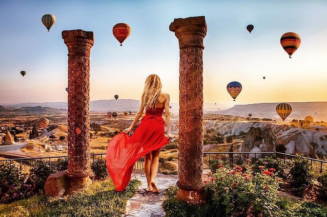 Ballonflug vor Sonnenaufgang mit Göreme-Freilichtmuseum und unterirdischer Stadtrundfahrt