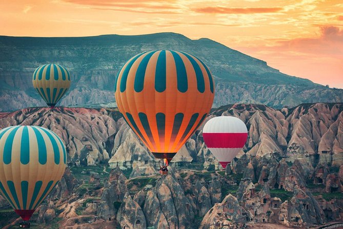 Kapadokya'da Türkiye Sıcak Hava Balonu Turu