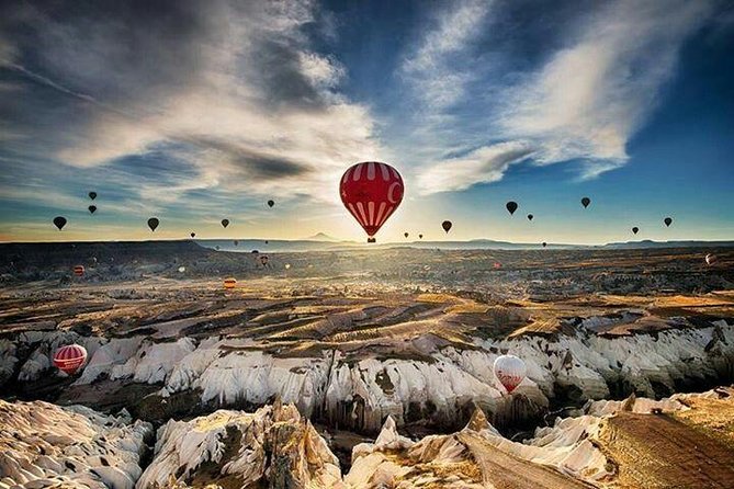 Montgolfière en Cappadoce avec visite de la ville en petit groupe