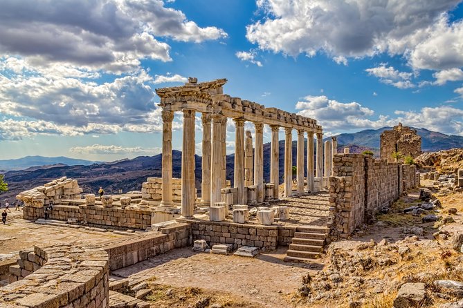 Excursion d'une journée complète en petit groupe à Pergame et Asklepion au départ d'Izmir