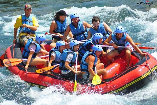 3-in-1-Rafting mit Canyoning und Ziplining