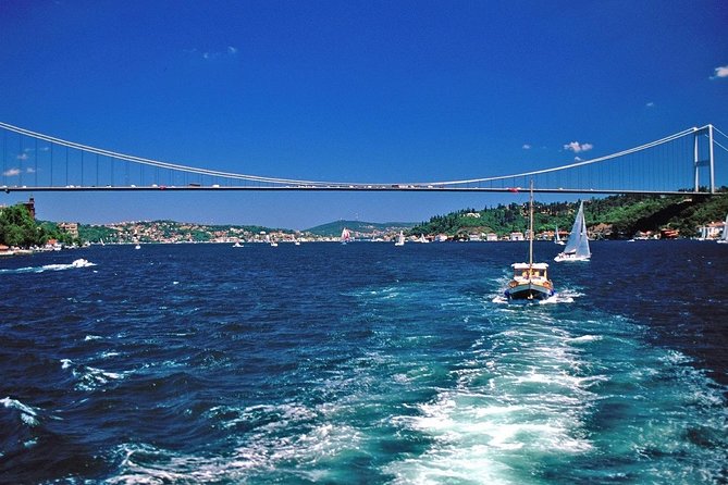 Croisière sur le Bosphore et visite des deux continents à Istanbul