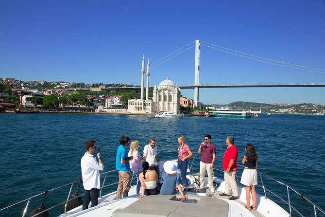 Crociera serale al tramonto a Istanbul