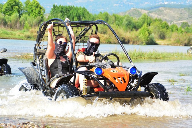 Safari en buggy depuis le côté