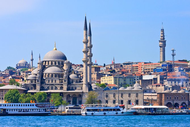 Tour privado: crucero por el Bósforo y bazar egipcio de Estambul