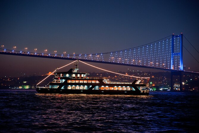 Dîner-croisière sur le Bosphore et spectacle nocturne au départ d'Istanbul