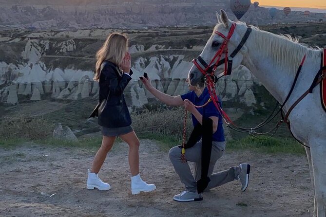 Balades à cheval en Cappadoce au coucher du soleil