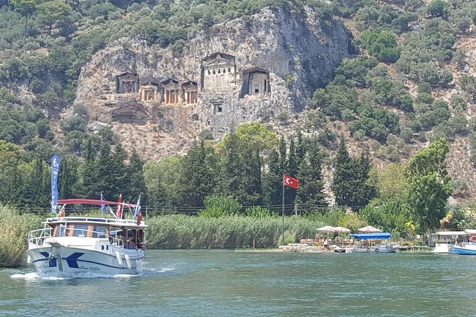 Tour in crociera di un'intera giornata a Dalyan con spiaggia di Iztuzu e bagno di fango