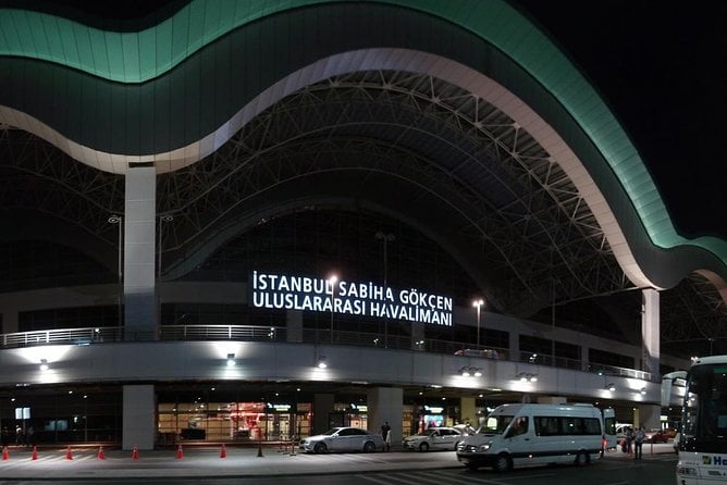 Desde el aeropuerto Sabiha Gokcen hasta los hoteles del centro de la ciudad o vv