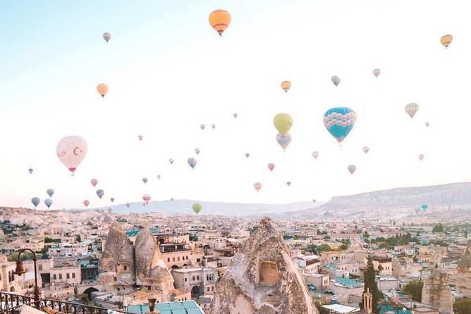 2-tägige Kappadokien-Tour ab Istanbul mit Höhlenhotel und Ballonfahrt