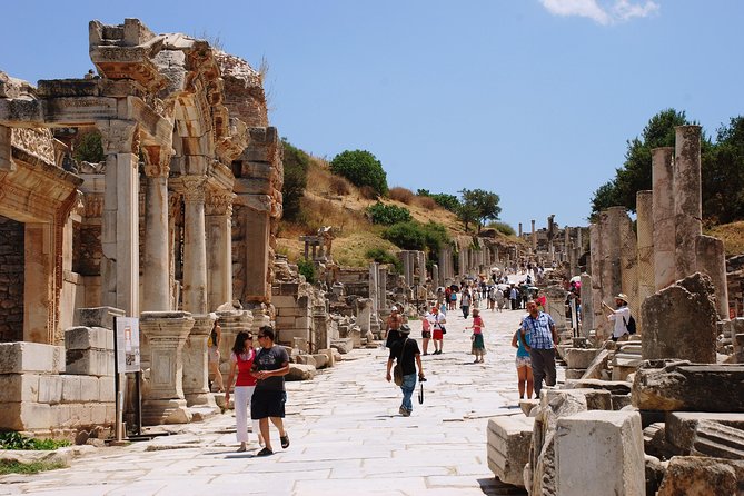 Excursion d'une journée à Éphèse et à la Maison de la Vierge Marie au départ de Kusadasi