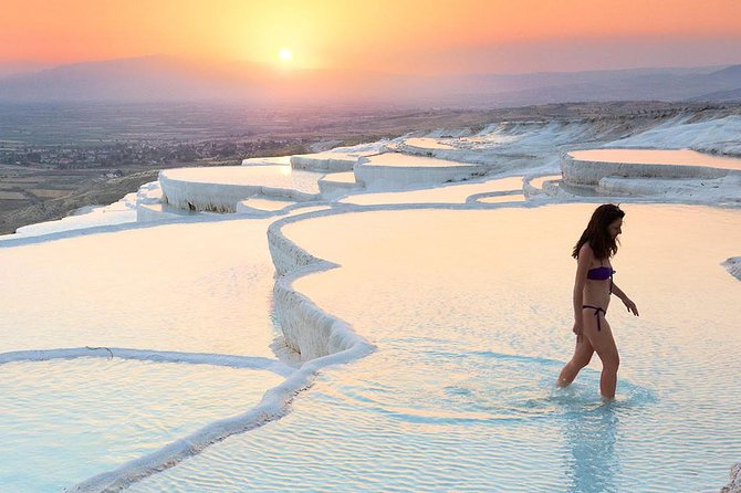 Pamukkale &amp; Visite de Hiérapolis au départ de Kusadasi / avec billets coupe-file