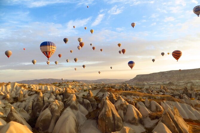 Forfait Deal : Balade en montgolfière + 2 visites quotidiennes des points forts de la Cappadoce