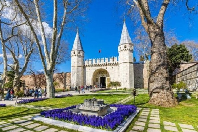 Tour por la tarde del Palacio de Topkapi Iglesia de Hagia Irene