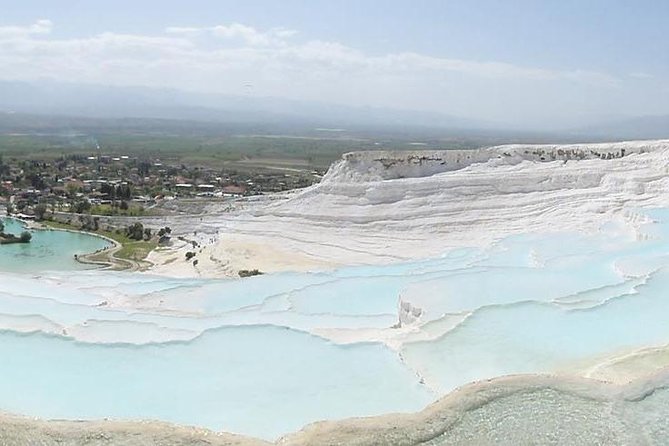 Visite d'une journée complète des terrasses de Pamukkale et des ruines de Hiérapolis au départ de Kusadasi ou de Selcuk