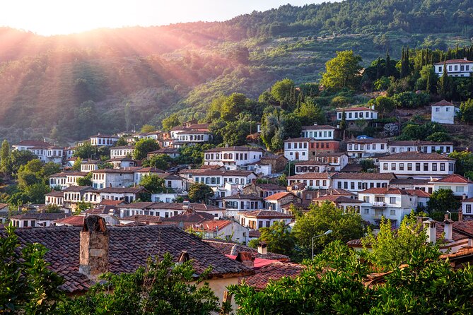 Kuşadası'ndan Özel Şirince Köyü Turu