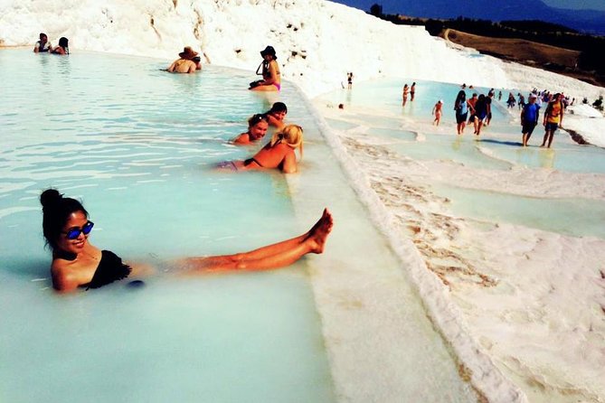 Excursion privée d'une journée à Pamukkale et Hiérapolis au départ de Kusadasi