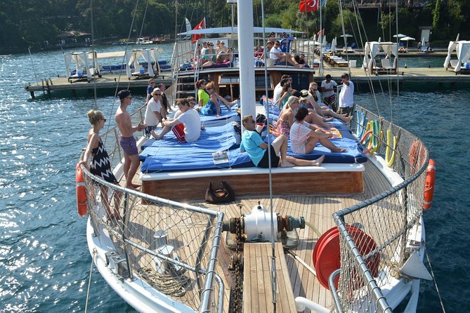 Marmaris Sahil Şeridinde Yetişkinlere Özel VIP Gulet Gezisi