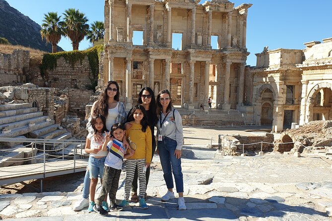 Kuşadası'ndan Özel Tam Gün İncil Efes Turu