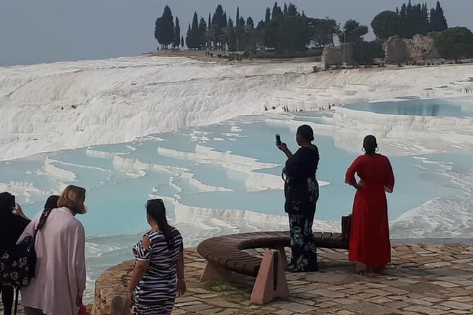 Excursion privée d'une journée à Pamukkale et Hiérapolis au départ de Kusadasi