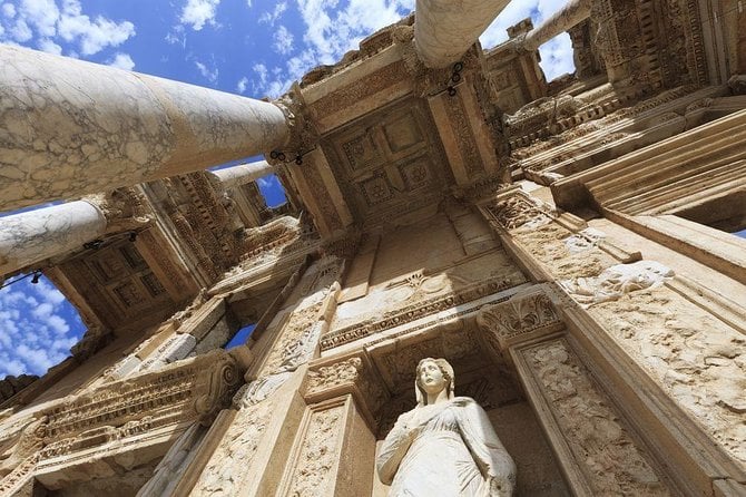 Port de Kusadasi à Éphèse, musée Selçuk, maison de la Vierge Marie, temple d'Artémis