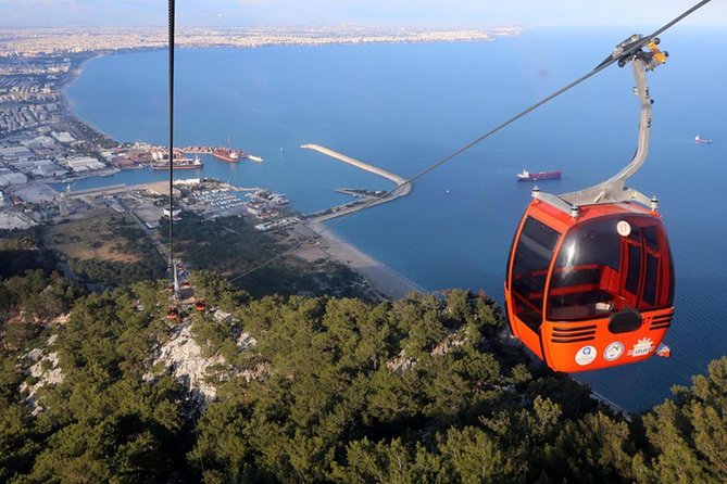 Excursión de día completo en teleférico, paseo en barco y cascadas