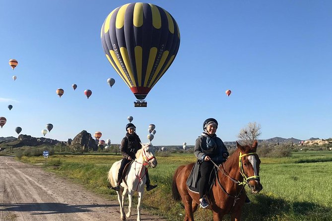 Balade à cheval au lever du soleil en Cappadoce