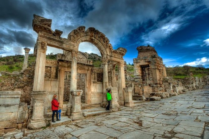 Kuşadası Limanı'ndan Efes'e, Meryem Ana Evi'ne, Şirince Köyü'ne