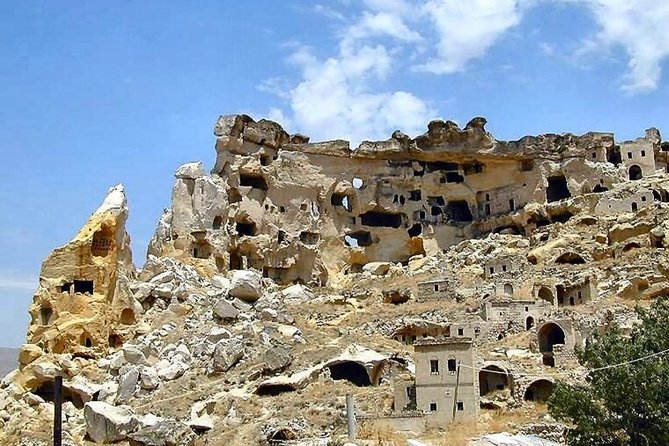 Cappadoce : 3 beautés, Urgup, la vallée des roses et le village de Cavusin