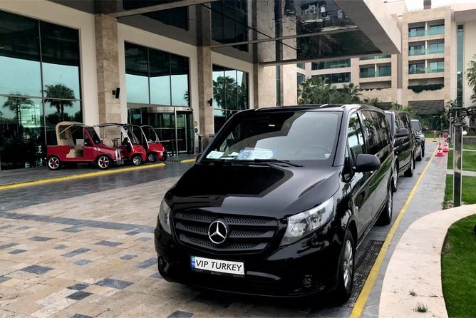 Location de voiture privée avec chauffeur à Istanbul (options demi-journée et journée complète)