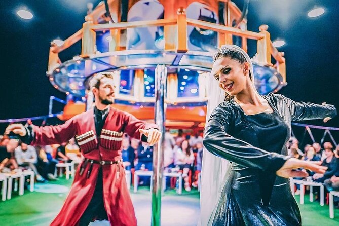 Dîner-croisière sur le Bosphore avec spectacle nocturne turc