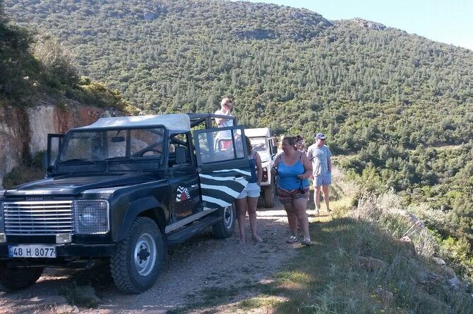 Öğle Yemeği ile Tam Gün Özel Bodrum Jeep Turu