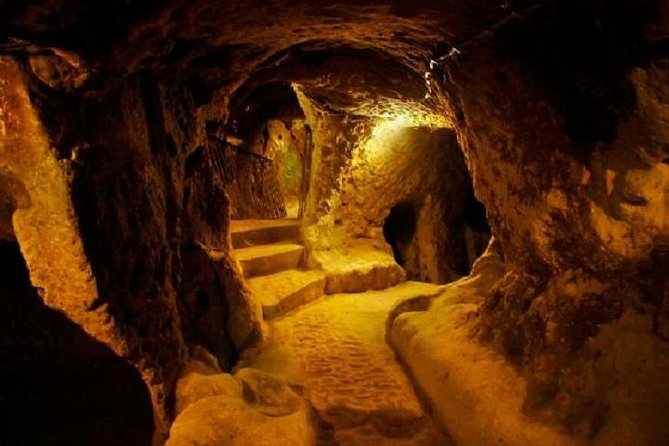 Excursión matutina a las chimeneas de hadas de Capadocia