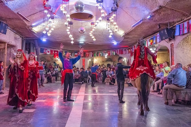 Noche cultural turca en Capadocia