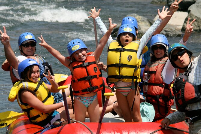 Kemer'den Köprülü Kanyon'da Ailece Rafting Gezisi