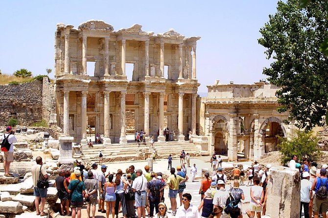 Kruvazörler İçin: Kuşadası Limanı'ndan Olağanüstü Efes Turu