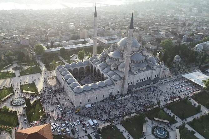 Recorrido de medio día por el complejo de la mezquita Fatih de Estambul y el mercado local